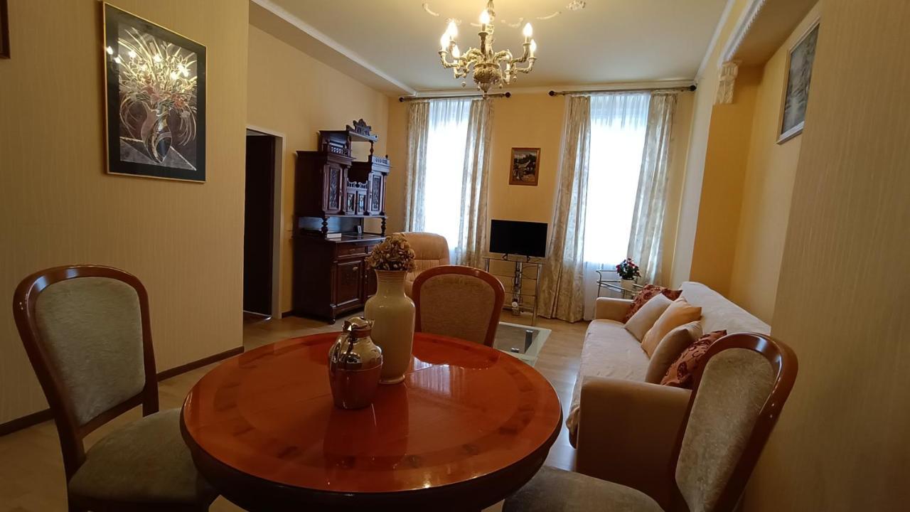 Apartments Stubsi With Colonnade View Karlovy Vary Esterno foto